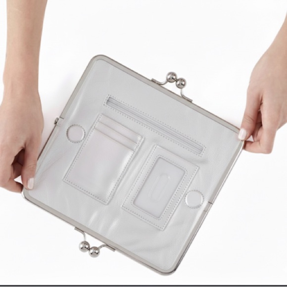 Chic Silver Wristlet Clutch with 2 kisslock opening sides